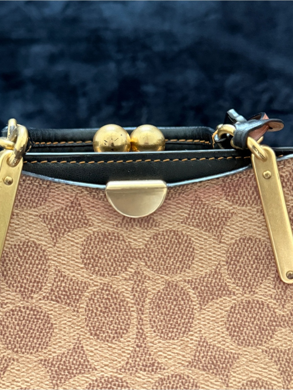 Coach Kisslock Signature C Dreamer 21 - Picture 15 of 16